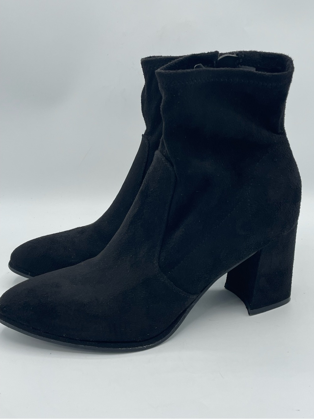 Marc Fisher Black Faux Suede Block Heel Ankle Booties Size 7.5M.
